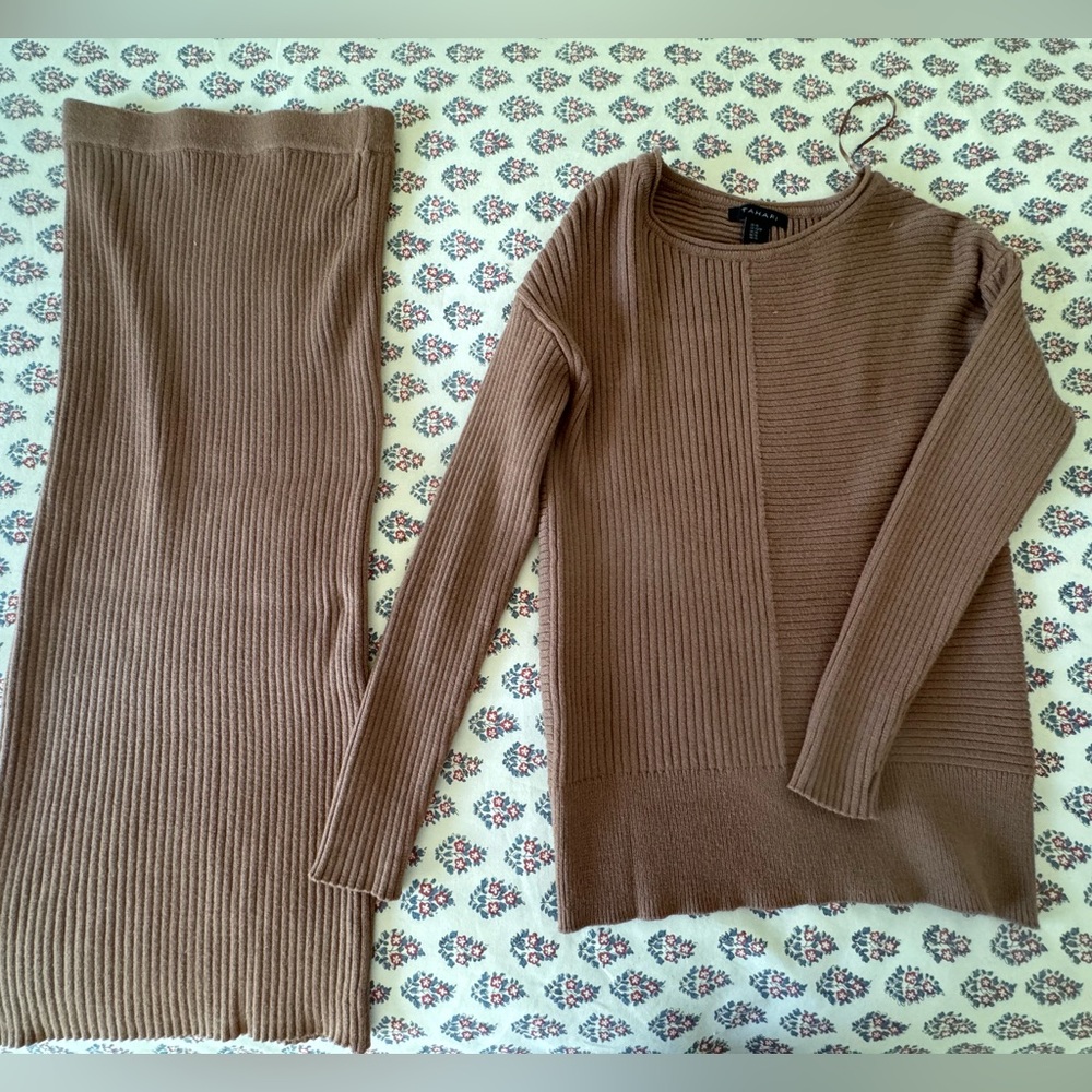 Tahari top and skirt set